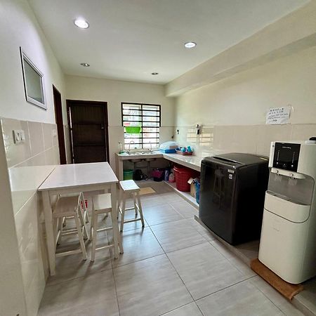Meng Meng Guesthouse Куантан Екстериор снимка
