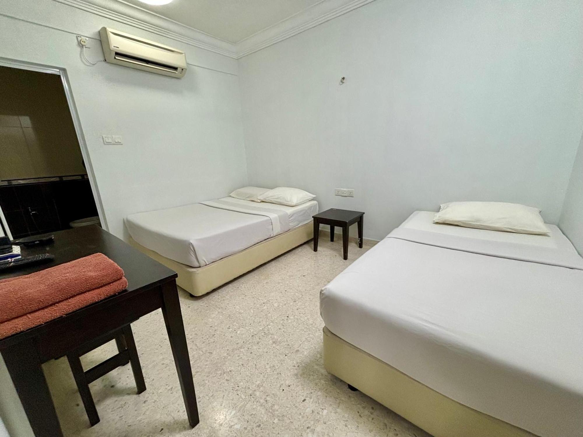 Meng Meng Guesthouse Куантан Екстериор снимка
