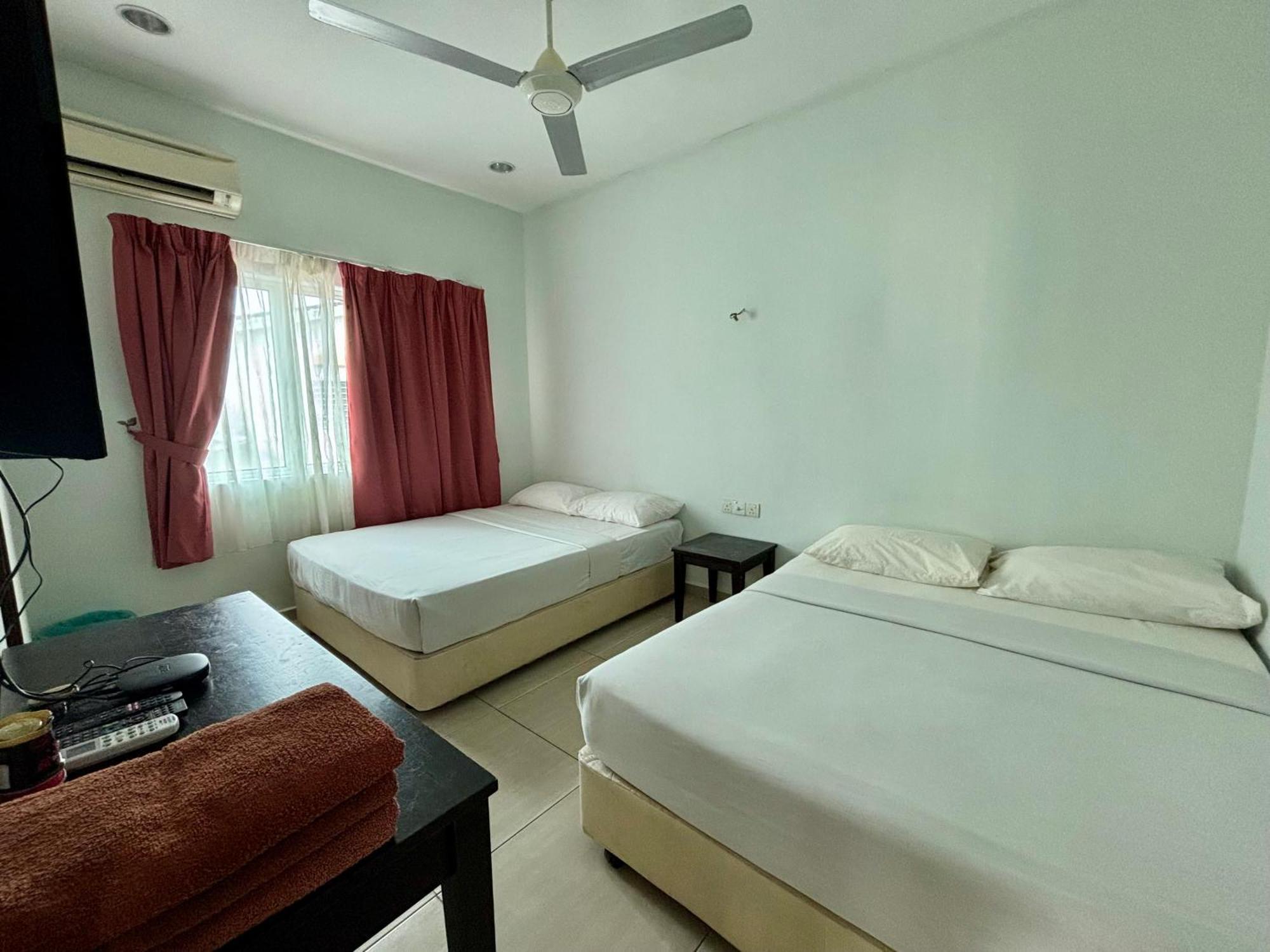 Meng Meng Guesthouse Куантан Екстериор снимка