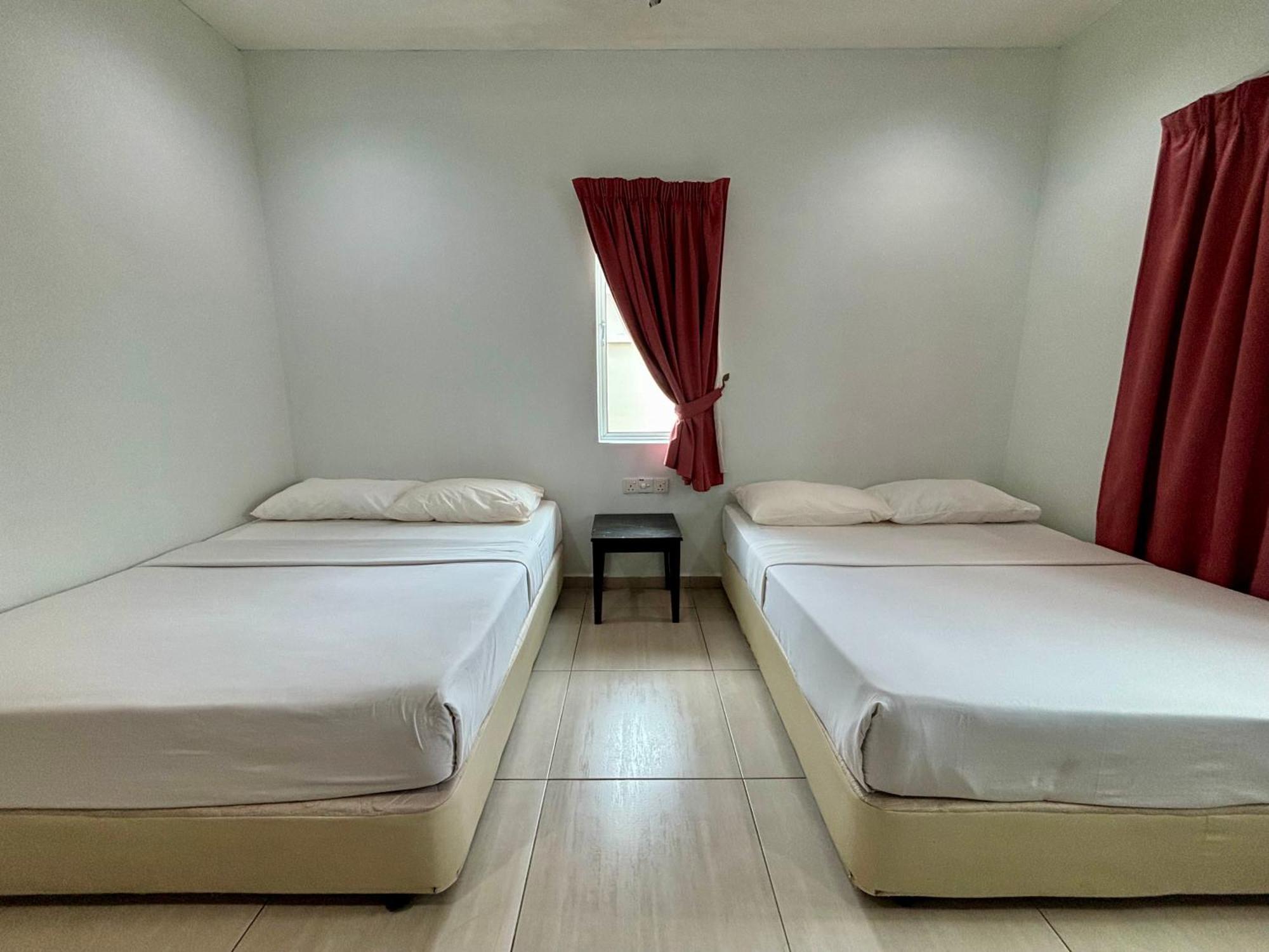 Meng Meng Guesthouse Куантан Екстериор снимка