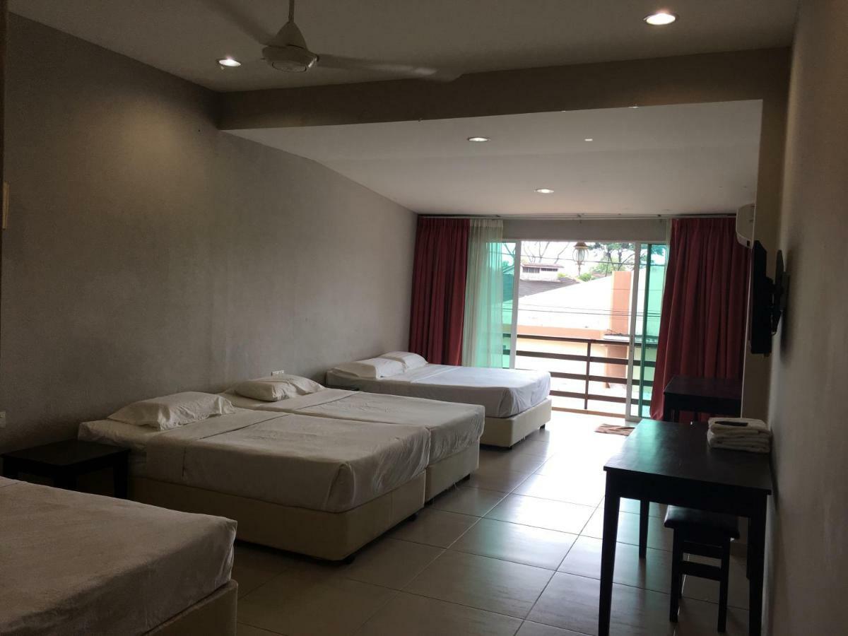 Meng Meng Guesthouse Куантан Екстериор снимка